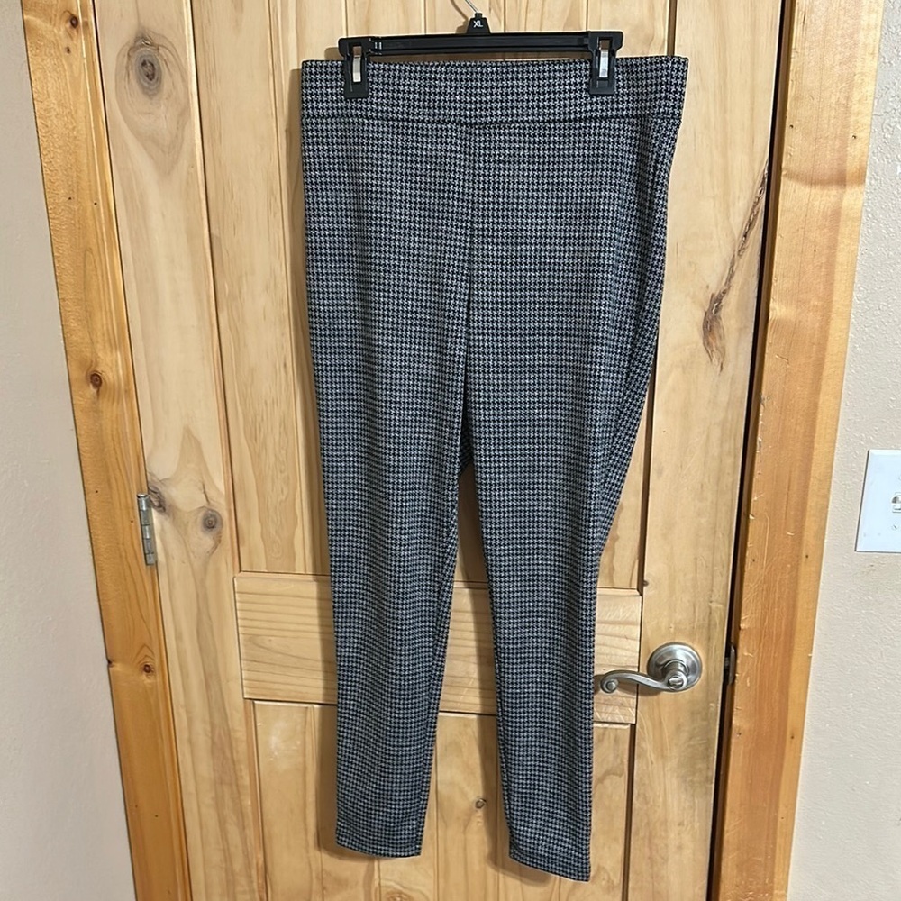 LOFT Black and White Houndstooth Pants